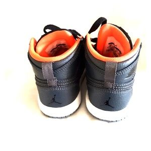 NIKE kids shoes